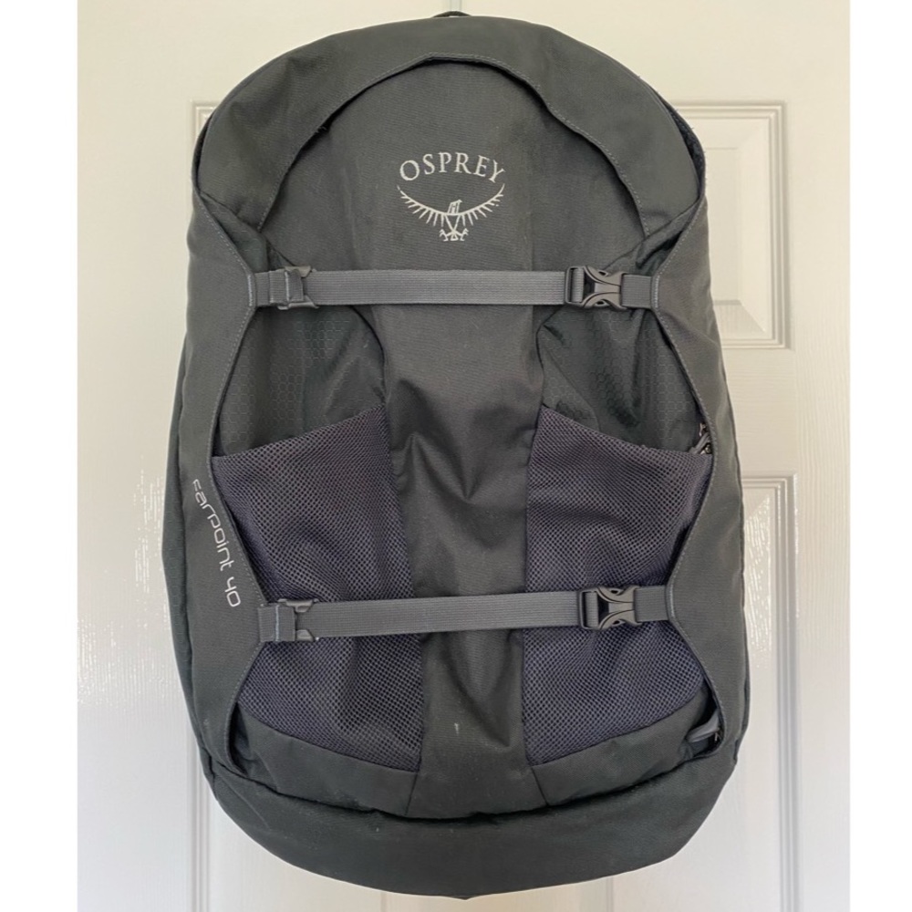 Osprey Farpoint 40 in Volcanic Gray